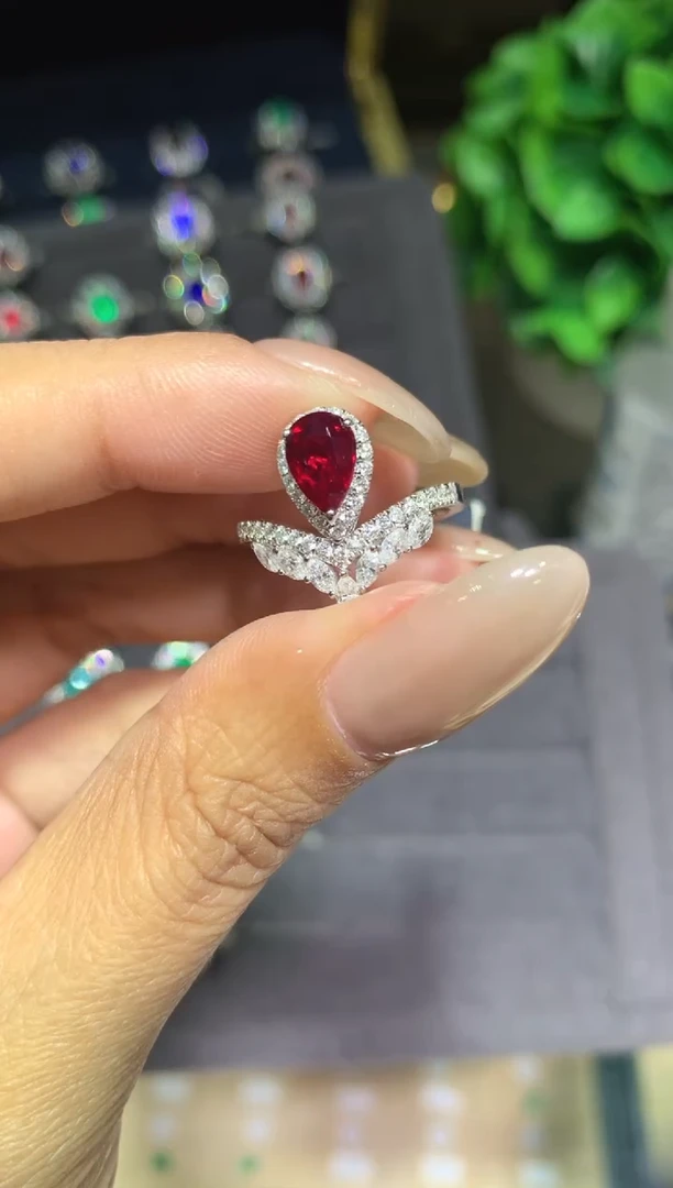 18K金镶嵌戒指红宝石1.03ct