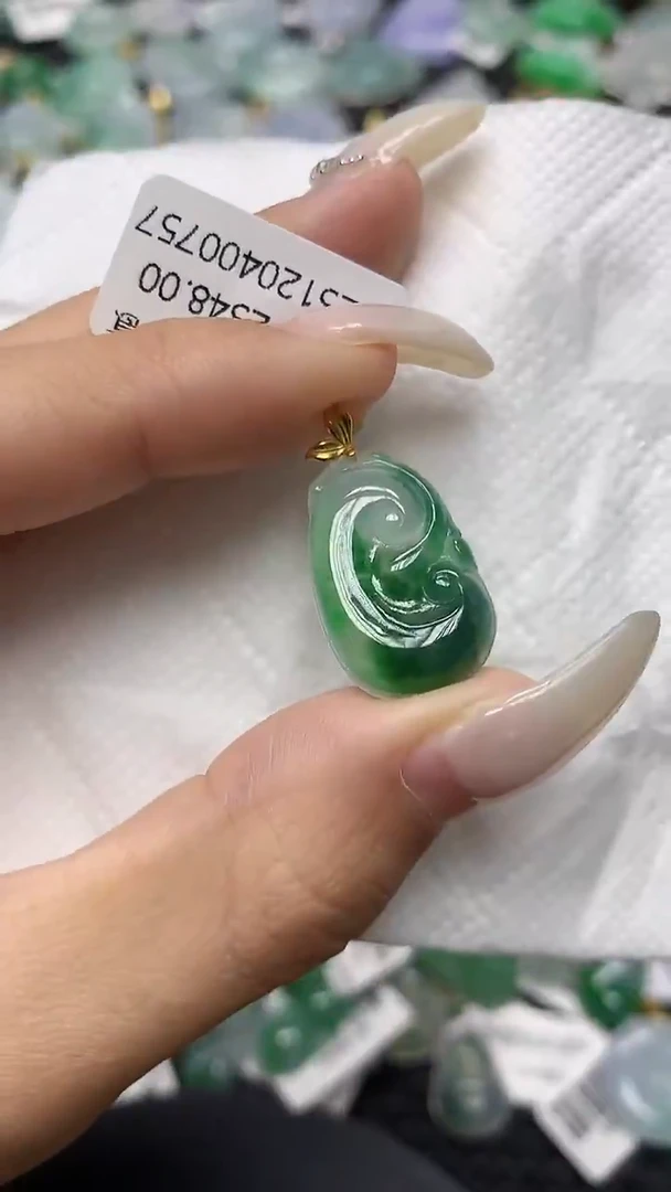 颈饰18K金镶嵌翡翠11111111111