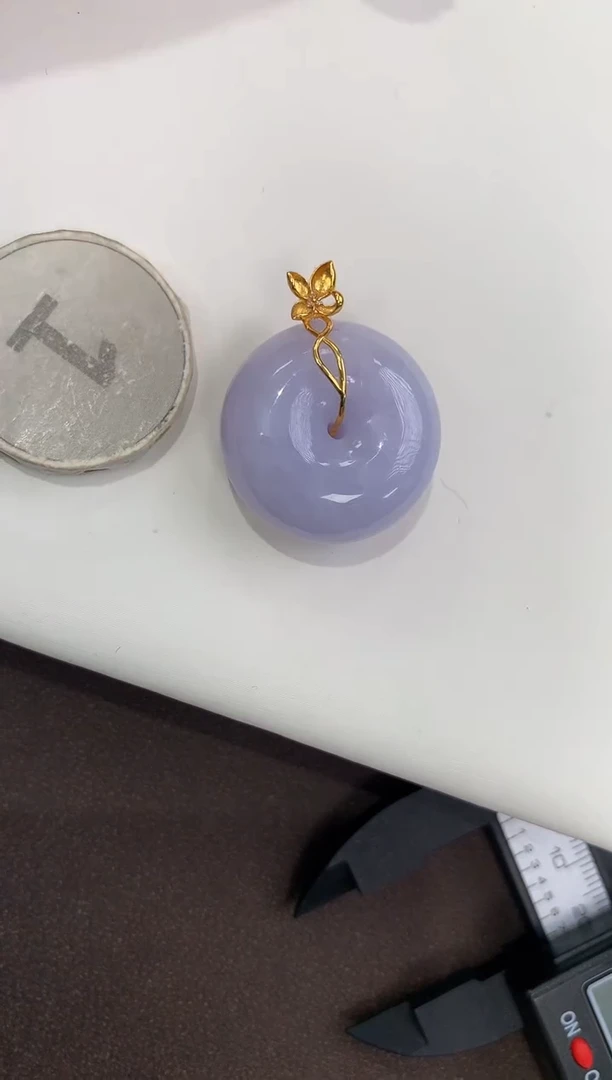 颈饰18K金镶嵌翡翠天然缅甸a货翡翠