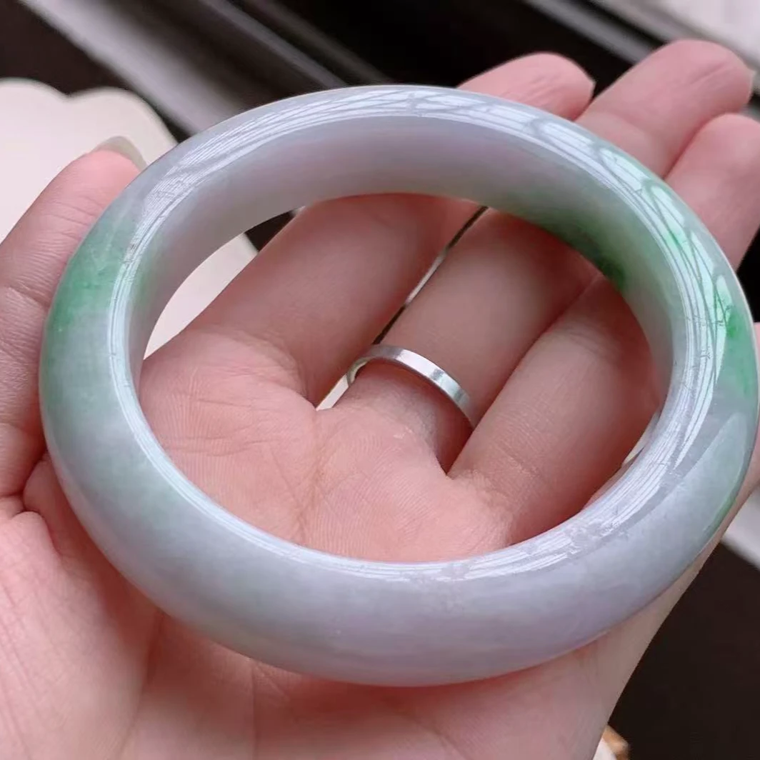 时尚气质配饰手镯女款