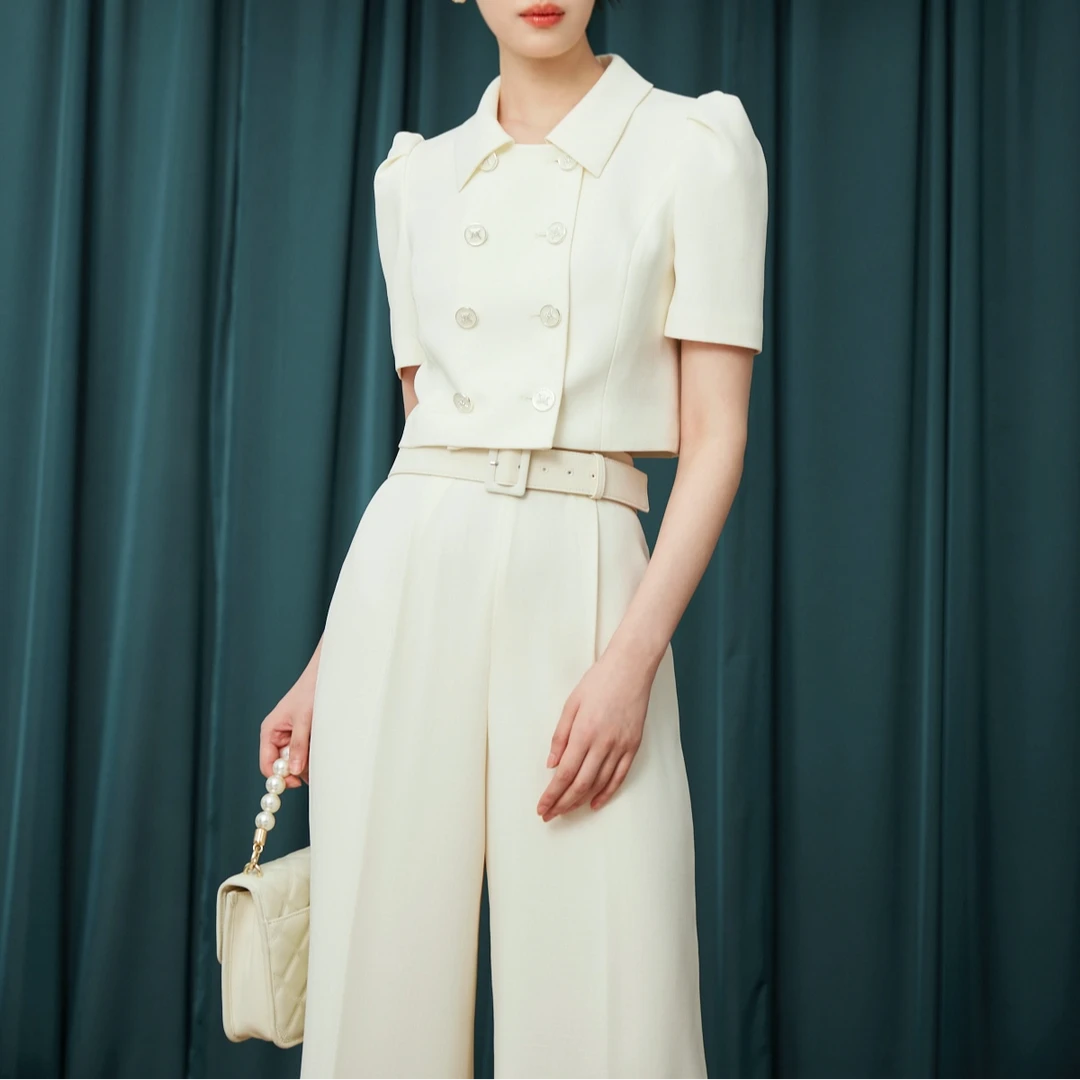 【阳光专属】时尚名伶白色短外套MOGC03WJK202W51