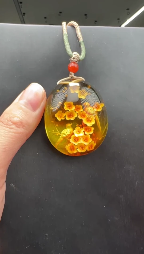 琥珀颈饰未镶嵌喜上眉梢