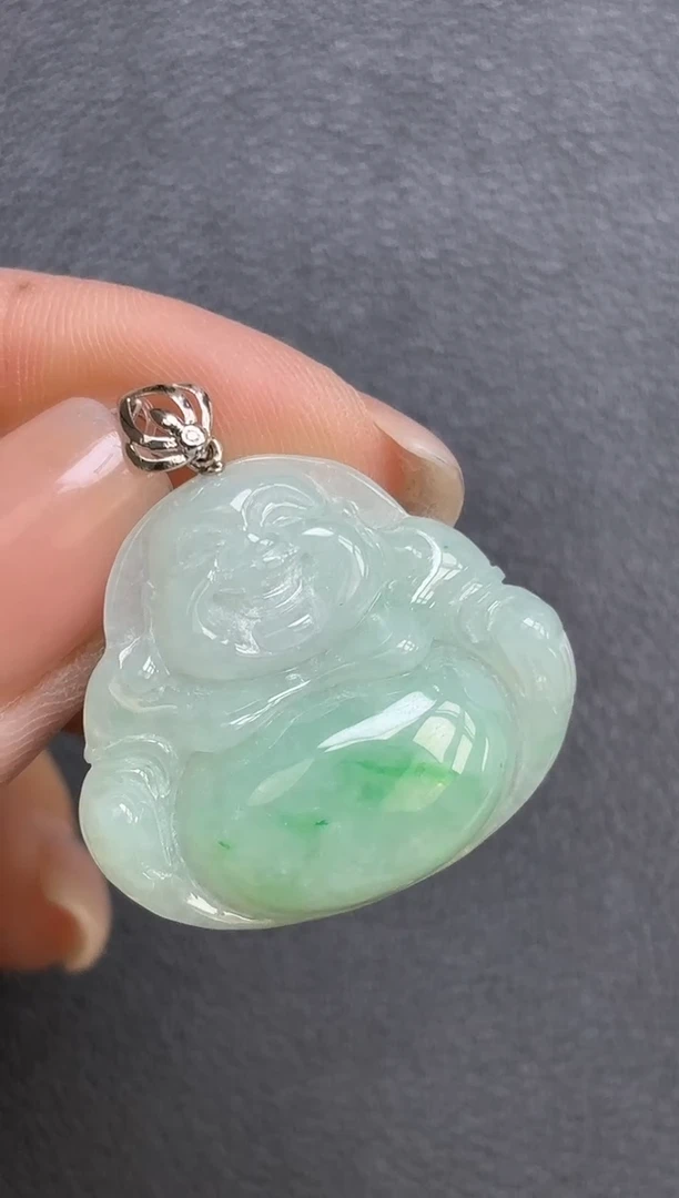颈饰18K金镶嵌翡翠佛公