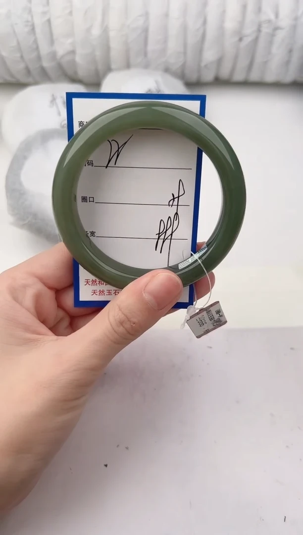 未镶嵌手镯和田玉22颜色微差无瑕疵