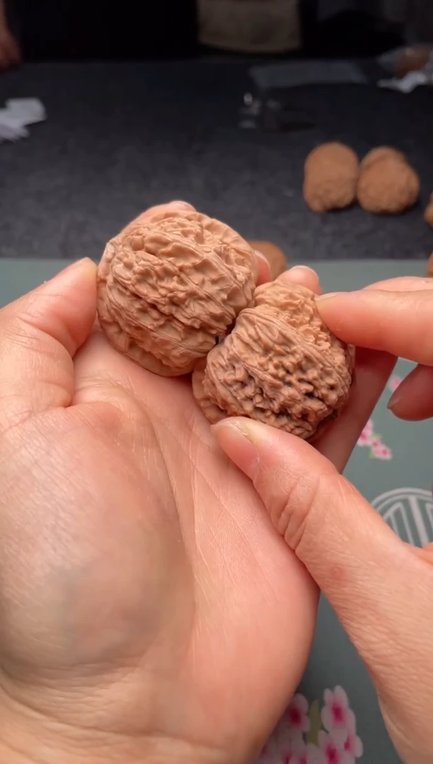 把件文玩核桃w124   白狮子 43尺