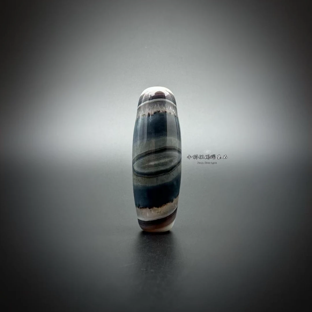 蓝沁缠丝玛瑙冰晶圆润勒子 尺寸 43.6*15.3