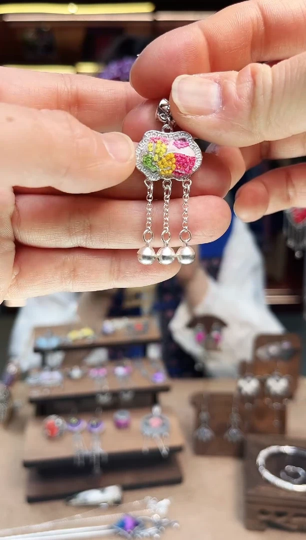 【闪购商品】织绣1755黔东南苗族刺绣