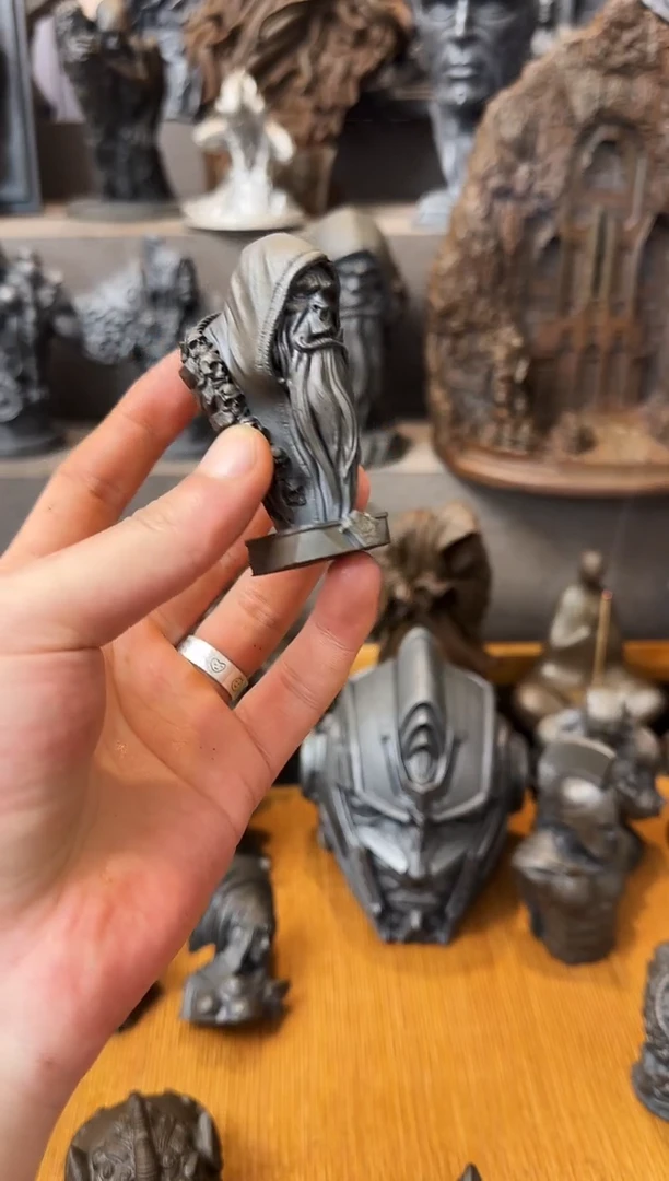 铁实心铁艺摆件~~小号古尔丹（锈色）