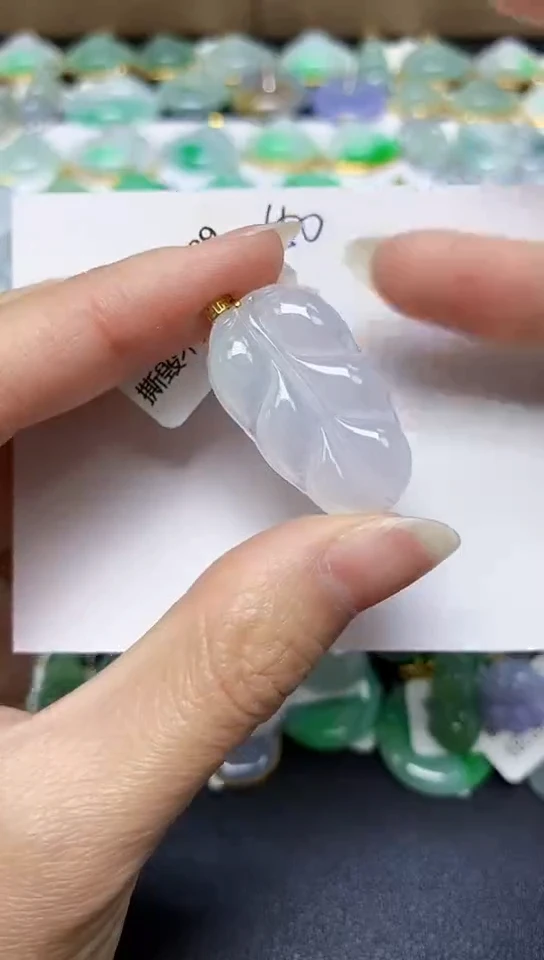 翡翠18K金镶嵌颈饰 天然翡翠A货