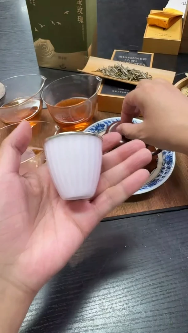 *瓷包银杯------------