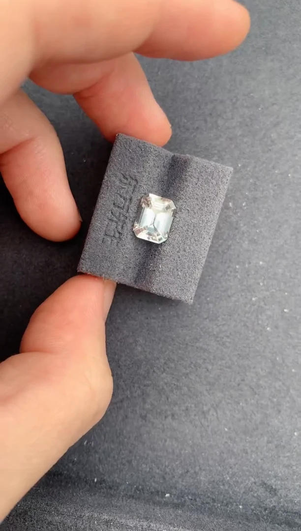 绿柱石裸石2.2ct白海蓝 DE 定制