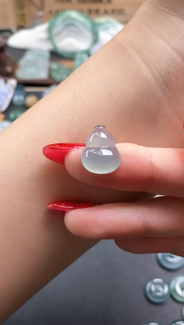 颈饰未镶嵌翡翠葫芦