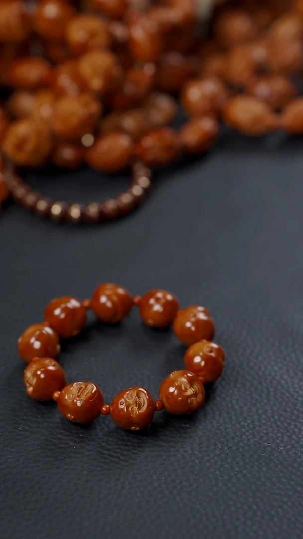 吊坠桃核橄榄核十分开心