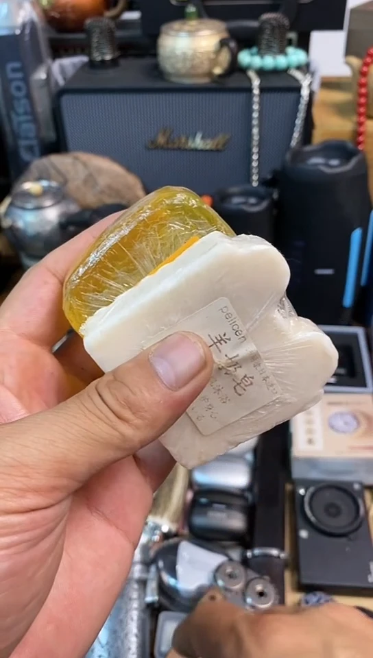 瓷片闪购商品，如图所示