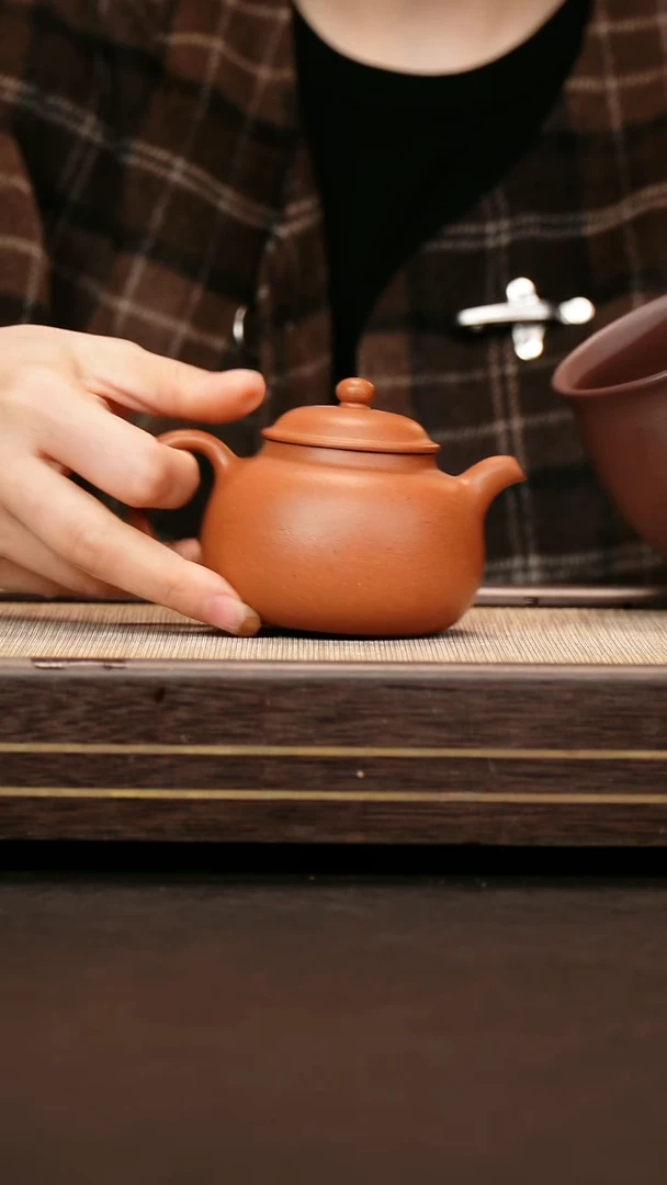 茶壶紫砂原矿红泥 大亨掇球200cc