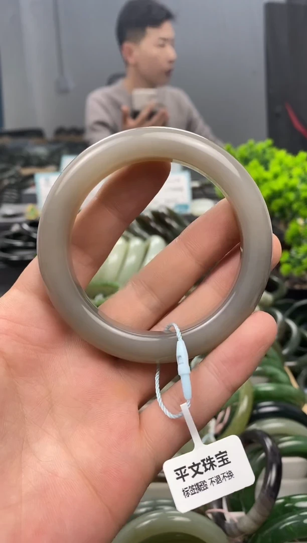 未镶嵌手镯和田玉57.7