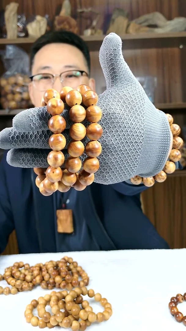 柏木手串/手链一号福利：太行崕柏蚕丝龙胆闪1.5单圈手串