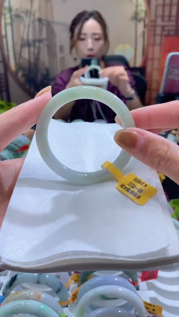 未镶嵌手镯翡翠000071704