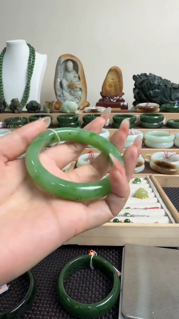 颈饰未镶嵌和田玉手镯57