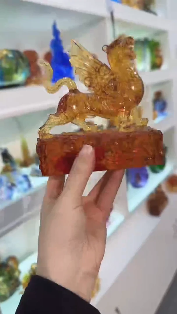 手工艺品琉璃如虎添翼