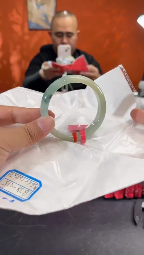 未镶嵌手镯翡翠4