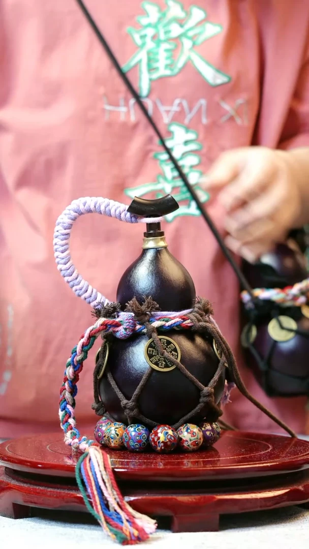 大漆酒葫芦，一物一拍送底座漏斗490