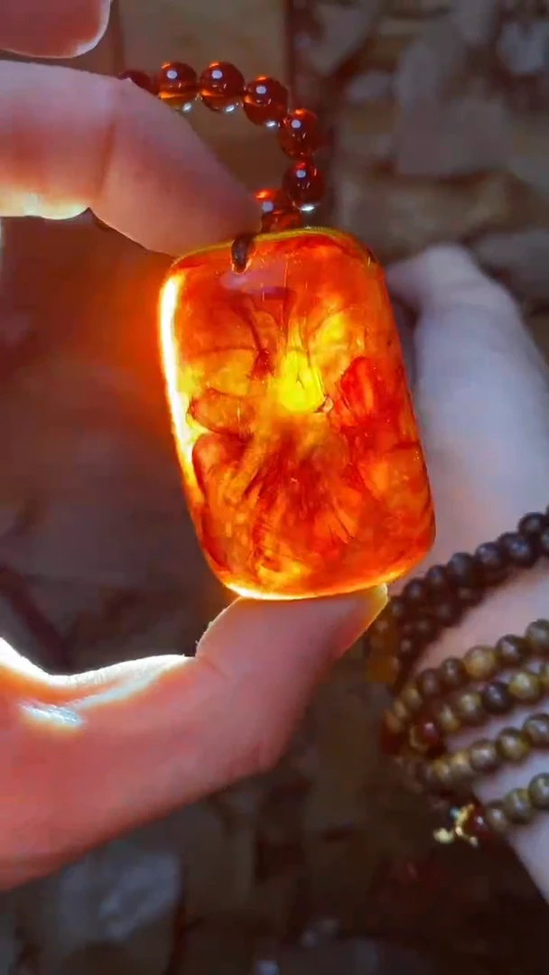 其他琥珀吊坠QL98