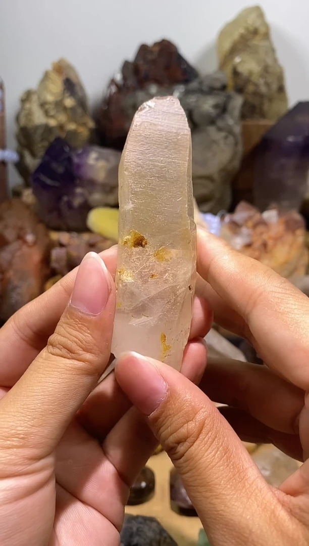 17未镶嵌水晶61g水晶原石小手术刀