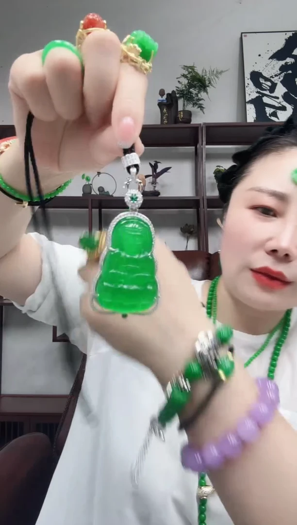 吊坠(赠链)银S925镶嵌翡翠满绿观音（银）