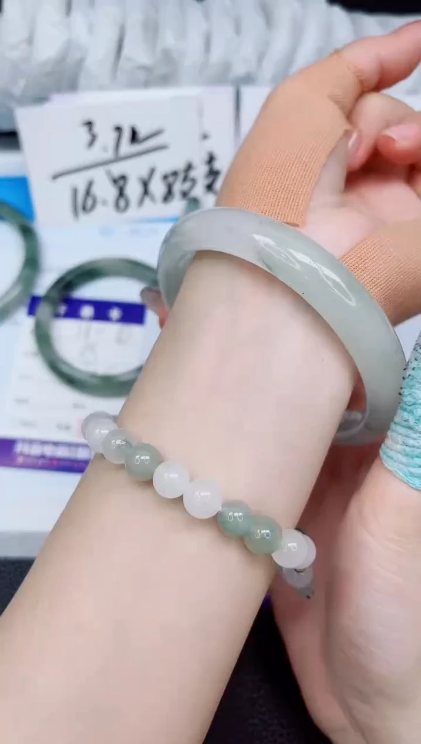 石英质玉手镯未镶嵌A381-64