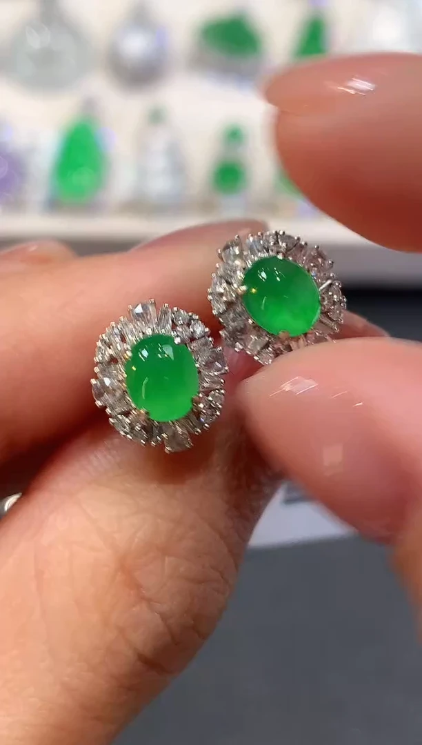 18K金镶嵌翡翠耳饰q80