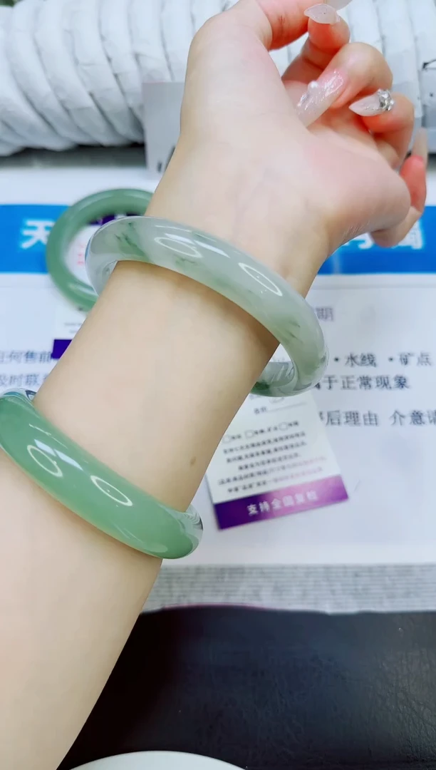 未镶嵌手镯石英质玉20/65