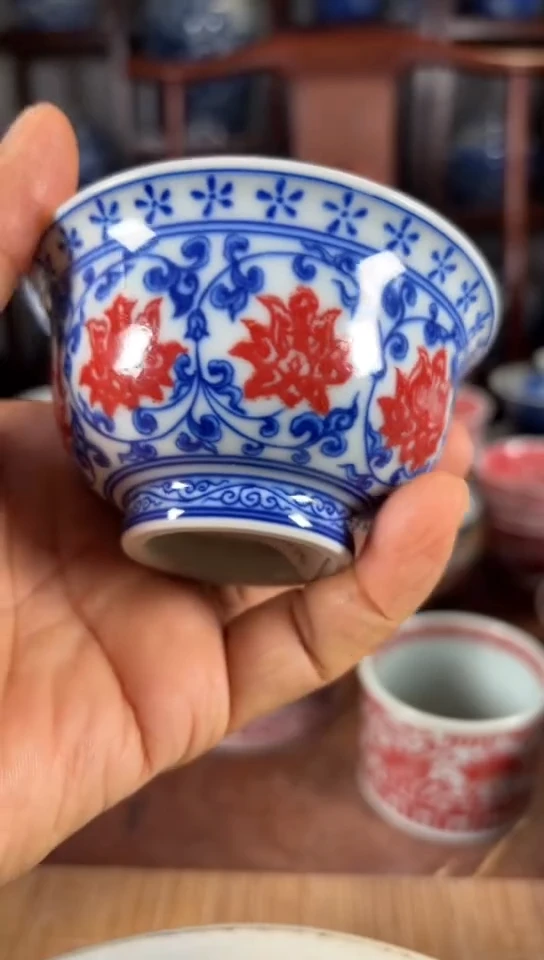 柴窑青花釉里红缠枝莲杯杯