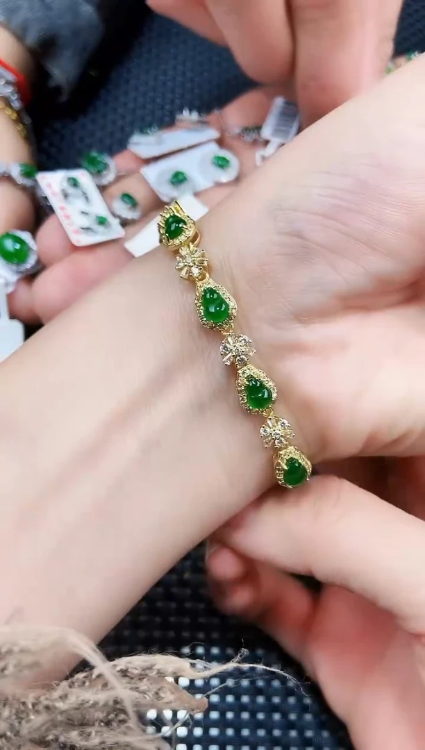 【闪购商品】翡翠手链未镶嵌11111111