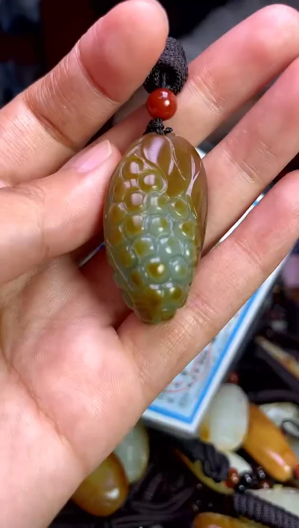 未镶嵌和田玉挂件1