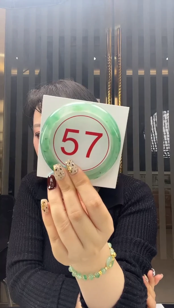 未镶嵌手镯石英质玉53