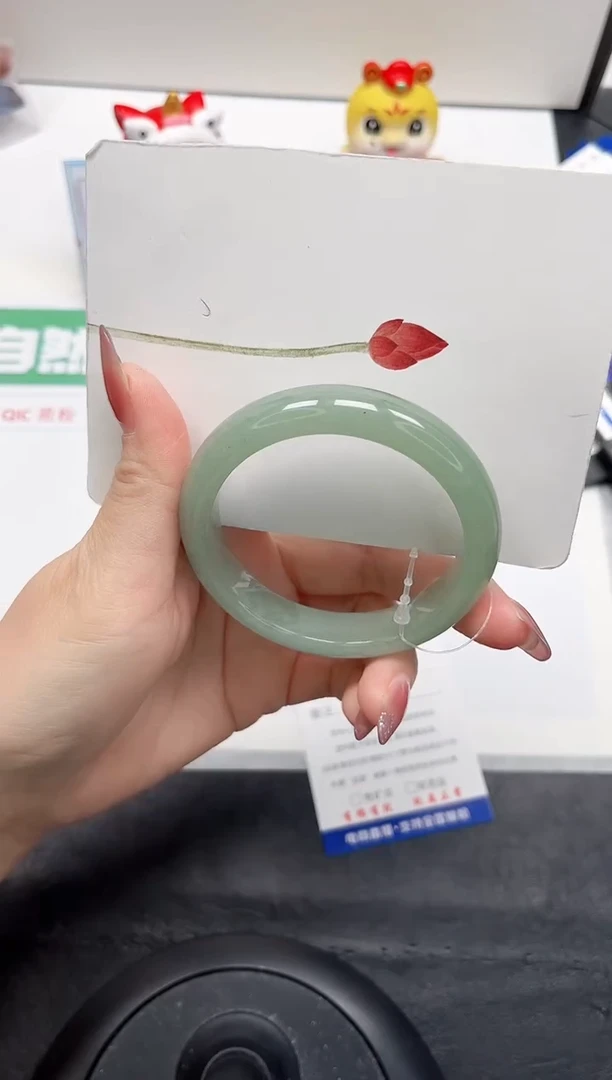 【闪购商品】石英质玉手镯未镶嵌133-55