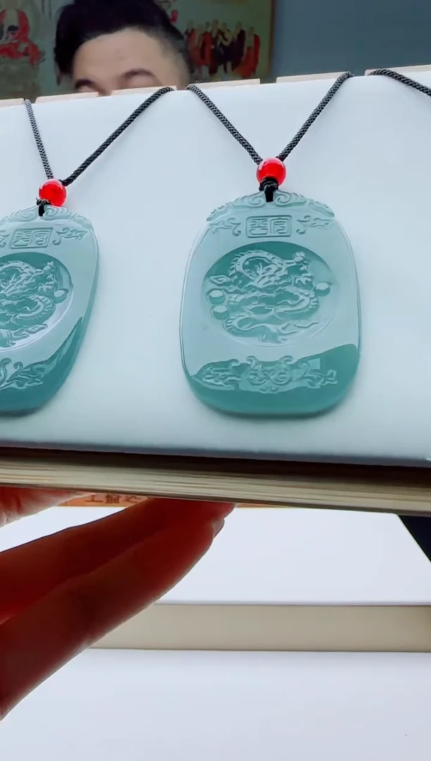 颈饰未镶嵌翡翠多样性发其一