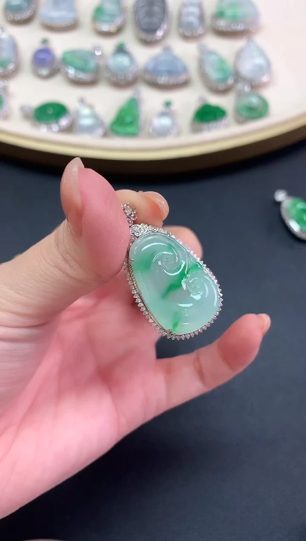 翡翠18K金镶嵌吊坠(不含链)吊坠A41|8800