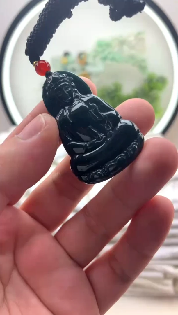 颈饰未镶嵌翡翠小观音