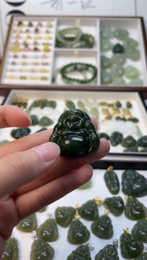 吊坠(不含链)未镶嵌和田玉 吊坠(不含链) 未镶嵌 和田玉