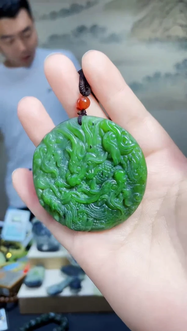 和田玉未镶嵌颈饰1