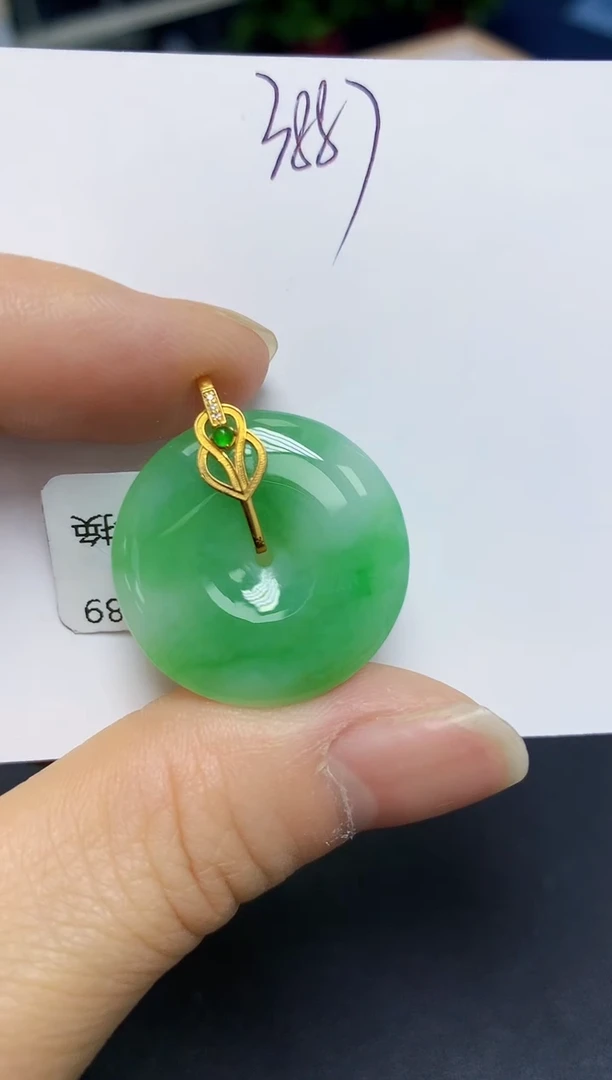 翡翠18K金镶嵌颈饰 天然翡翠A货