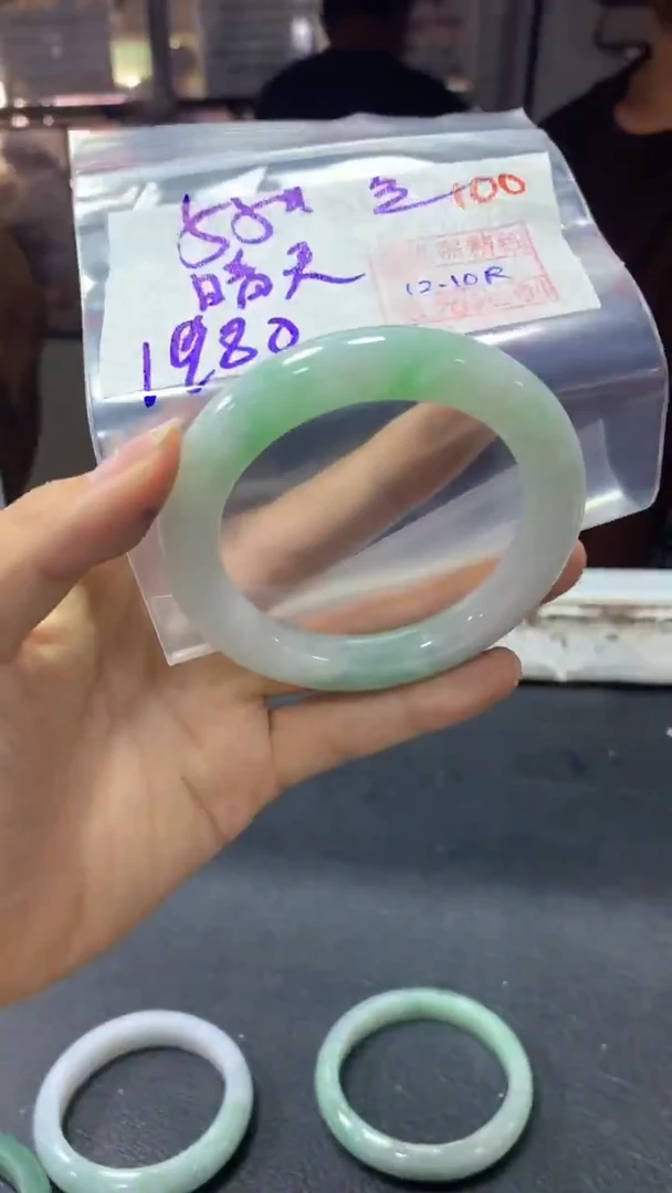 未镶嵌定制翡翠晴**娃100毛货需精细抛光定制+多样性发1+1980
