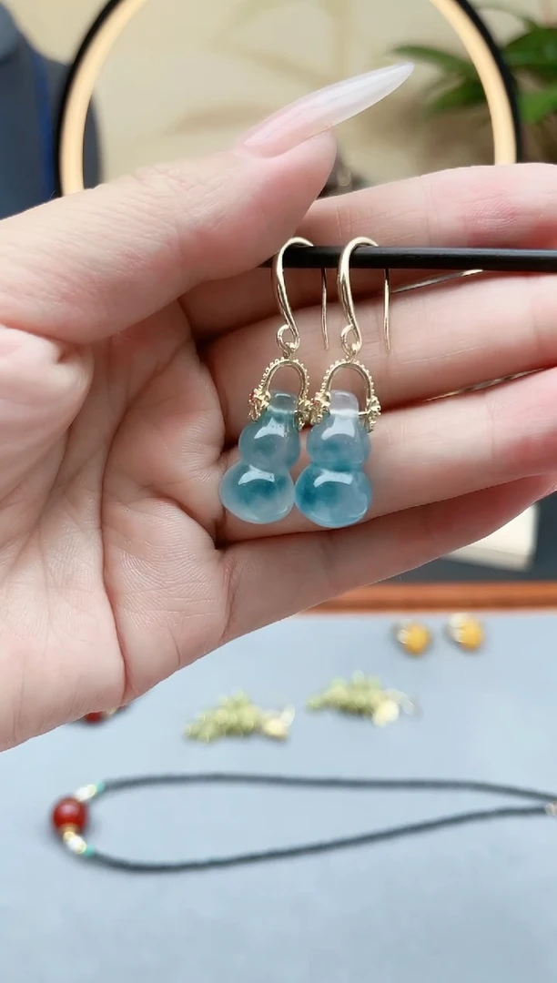 石英质玉（天山翠）银S925镶嵌耳饰00葫芦蓝水飘花