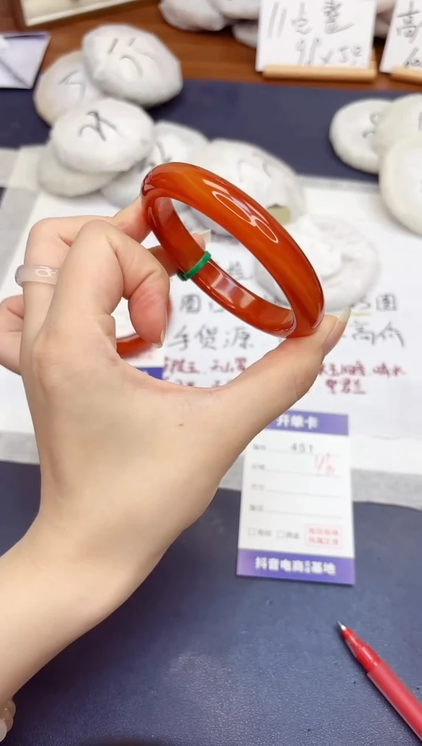 石英质玉手镯未镶嵌451-玛瑙-圈口60
