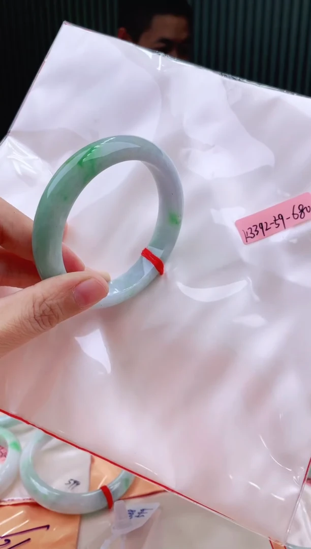 未镶嵌手镯翡翠59