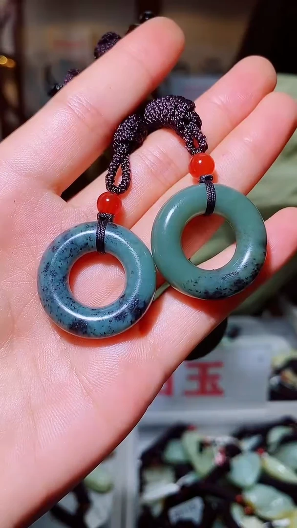 和田玉未镶嵌颈饰1