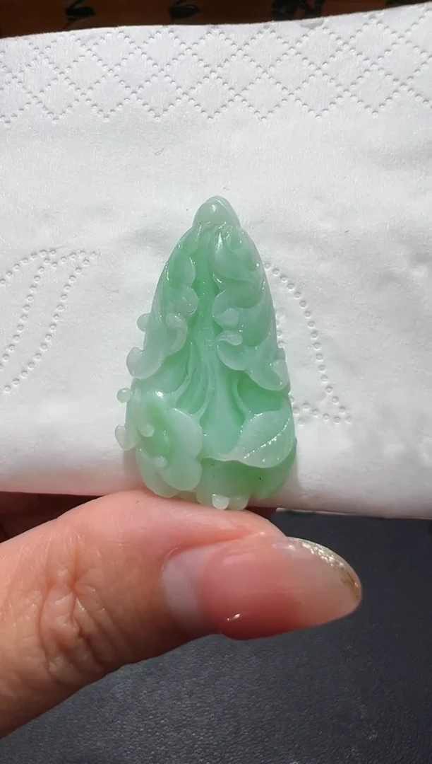 【闪购商品】定制翡翠未镶嵌36.8*19.4*8.6白菜