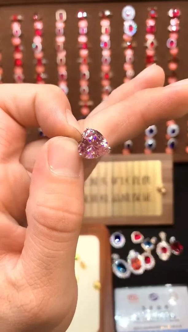 吊坠(赠链)托帕石银S925镶嵌......